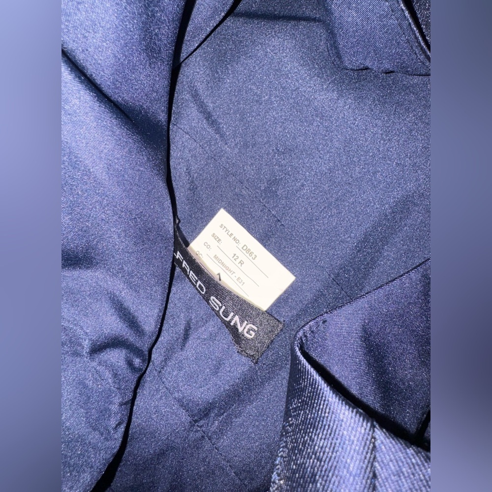 NEW Alfred Sung Bow Detail Sleeveless Satin Twill
Trumpet navy blue Gown Sz 12 - Picture 4 of 6